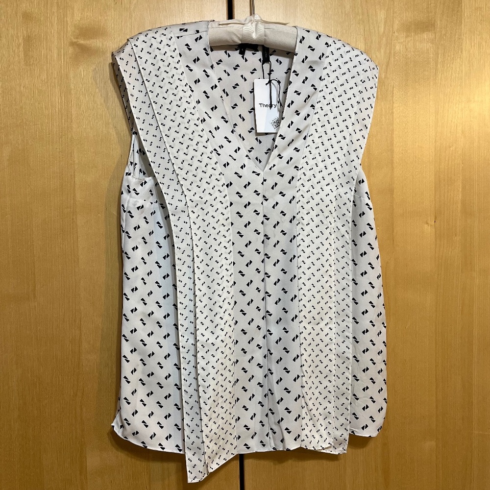 NWT Theory Silk Blouse Pleats Black White